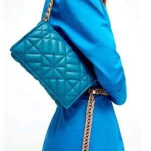 Zara blue chain puffer bag 💗